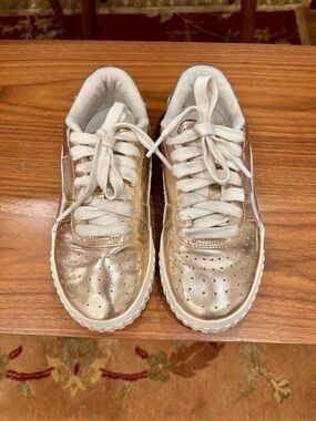 Kids Puma Metallic Gold Lace-Up Sneakers